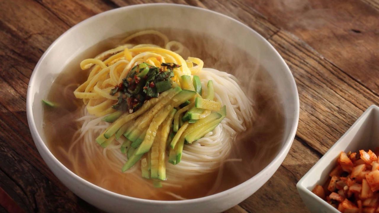 2628 Daesang Foodmark Wheat Noodle, Thin Round 대상 푸드마크 찰진국수 소면 900g