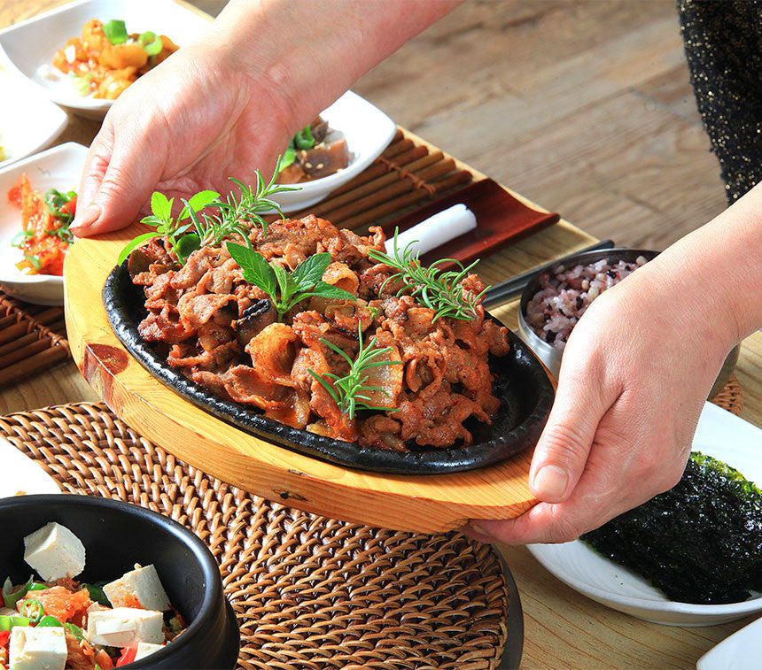 9323 Stir-fried Spicy Pork 갈비아저씨 제육볶음 608(냉동) 300g